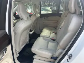 2019 Volvo XC90 T5 Momentum