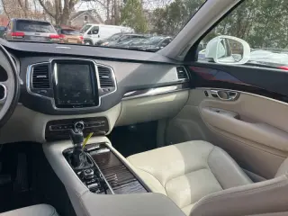 2019 Volvo XC90 T5 Momentum