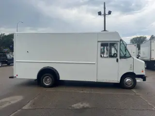 2013 Ford E-Series E-350 SD