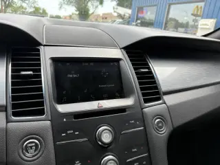2018 Ford Taurus SEL