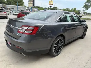 2018 Ford Taurus SEL