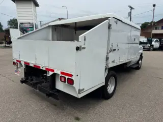 2012 Ford E-Series E-450 SD