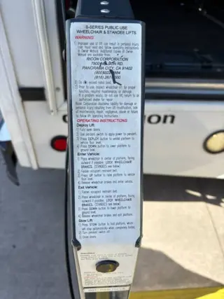 2006 Ford E-Series E-450 SD