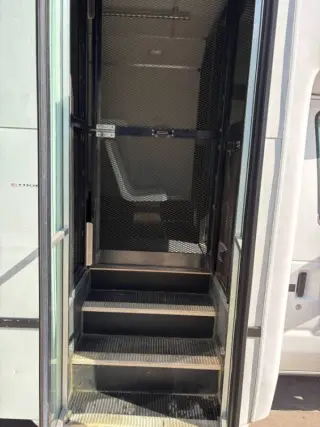 2006 Ford E-Series E-450 SD