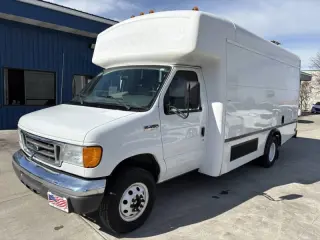 2006 Ford E-Series E-450 SD