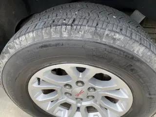 2017 GMC Yukon XL SLE