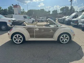 2006 Volkswagen New Beetle Convertible 2.5