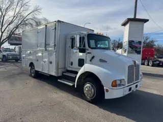 2008 Kenworth T300