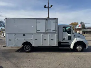 2008 Kenworth T300