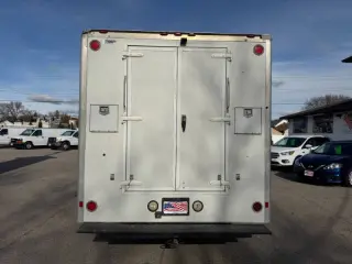 2008 Kenworth T300