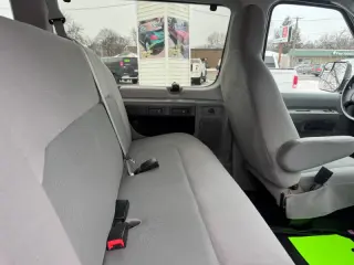 2012 Ford E-Series E-350 SD XLT