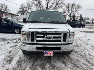 2012 Ford E-Series E-350 SD XLT