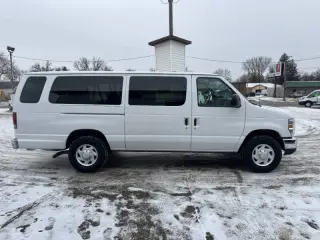 2012 Ford E-Series E-350 SD XLT