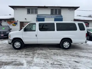 2012 Ford E-Series E-350 SD XLT