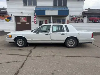 1993 Lincoln Town Car Cartier