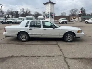 1993 Lincoln Town Car Cartier