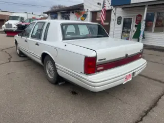 1993 Lincoln Town Car Cartier