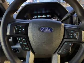 2022 Ford F-350 Super Duty XL