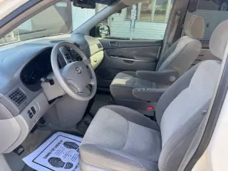 2008 Toyota Sienna LE 7-Passenger