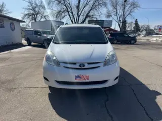 2008 Toyota Sienna LE 7-Passenger