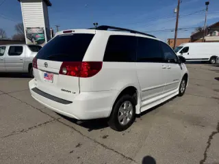 2008 Toyota Sienna LE 7-Passenger