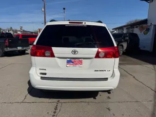 2008 Toyota Sienna LE 7-Passenger