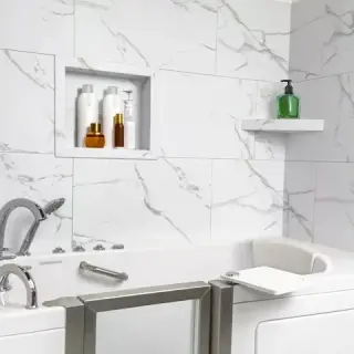 PISO MADERA Y  CERAMICA OFERTA