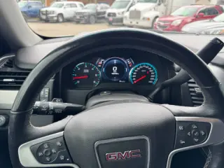 2017 GMC Yukon XL SLT