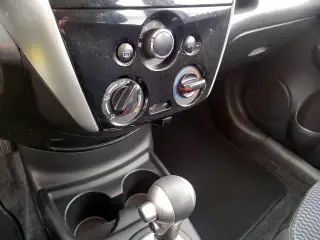 Nissan Versa Note 2015 SV 4dr Hatchback