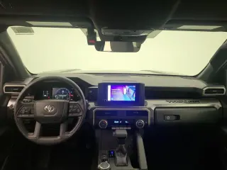 Toyota Tacoma 2024 4x4 SR5 4dr Double Cab 5.0 ft SB