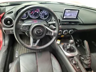 Mazda MX-5 Miata 2016 Grand Touring 2dr Convertible 6M