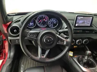 Mazda MX-5 Miata 2016 Grand Touring 2dr Convertible 6M