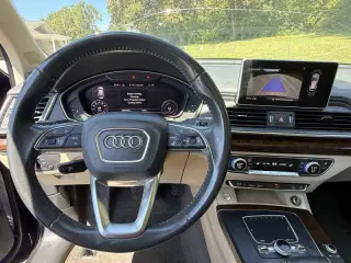 2018 Audi Q5 2.0T quattro Premium Plus