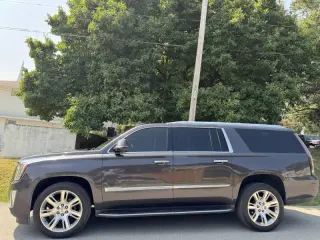 2017 Cadillac Escalade ESV Luxury