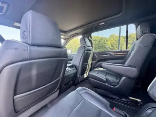 2022 Cadillac Escalade ESV Premium Luxury