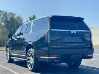 2022 Cadillac Escalade ESV Premium Luxury