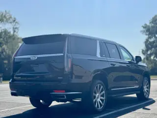 2022 Cadillac Escalade ESV Premium Luxury