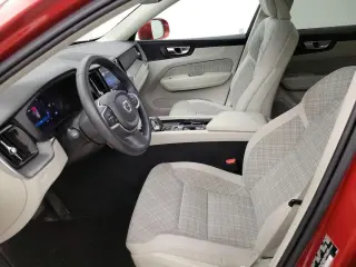 Volvo XC60 2022 AWD B5 Momentum 4dr SUV