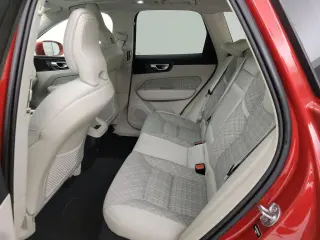 Volvo XC60 2022 AWD B5 Momentum 4dr SUV