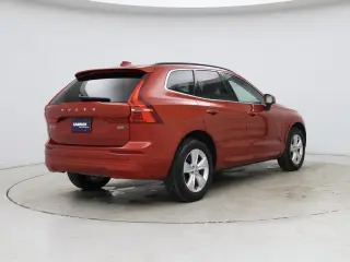 Volvo XC60 2022 AWD B5 Momentum 4dr SUV