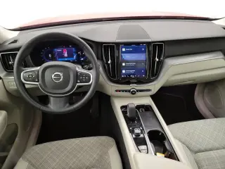 Volvo XC60 2022 AWD B5 Momentum 4dr SUV