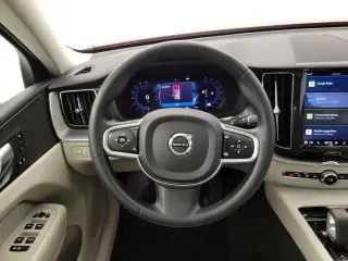 Volvo XC60 2022 AWD B5 Momentum 4dr SUV