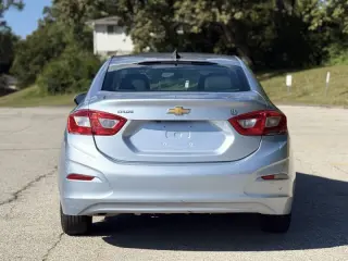 2017 Chevrolet Cruze LS Auto
