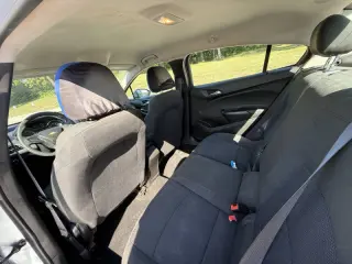 2017 Chevrolet Cruze LS Auto