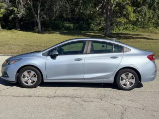 2017 Chevrolet Cruze LS Auto