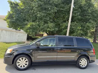 2013 Chrysler Town and Country Touring