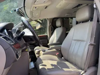 2013 Chrysler Town and Country Touring