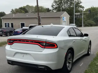 2017 Dodge Charger SXT