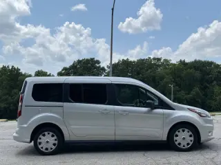2022 Ford Transit Connect XLT