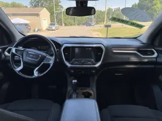 2017 GMC Acadia SLE-1